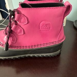 Sorel Pink Rain and Snow Boots with Rubber Sole and Waterproof Upper